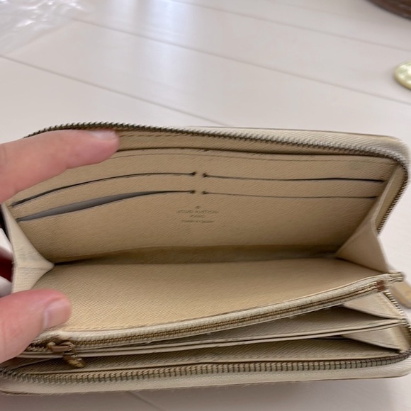 Louis Vuitton LV Damier Azure Long Zippy Wallet - Picture 11 of 15